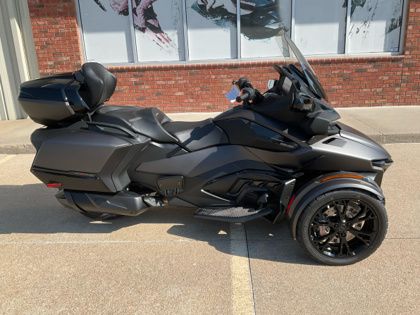 2023 CAN-AM SPYDER RT LIMITED TOURING 300K EXT WARRANTY