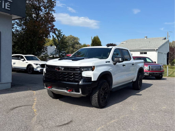 2024 CHEVY SILVERADO CREW CAB 1500 ZR2 DIESEL 29K