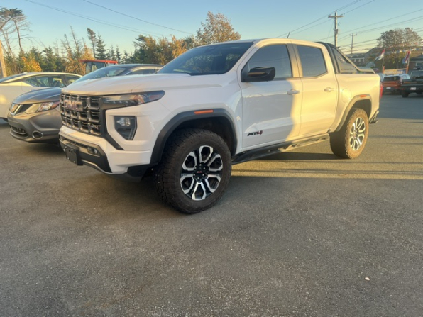 2025 GMC CANYON AT4 NIGHT LOADED 9900K